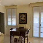 Casa Del Teatro Con Splendida Terrazza Di Fronte Al Teatro Rossini Apartment