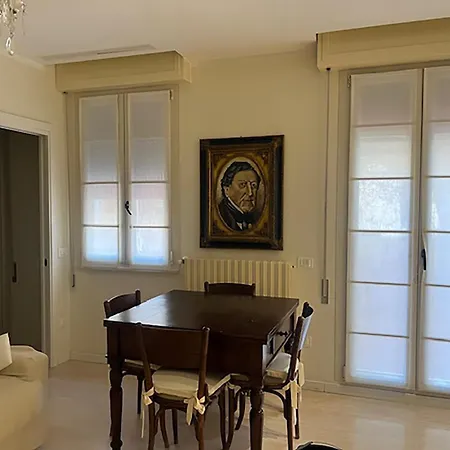 Casa Del Teatro Con Splendida Terrazza Di Fronte Al Teatro Rossini Apartamento