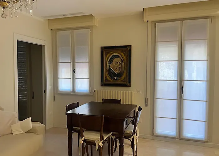 Casa Del Teatro Con Splendida Terrazza Di Fronte Al Teatro Rossini Appartement